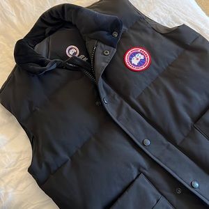 Canada Goose vest size xs